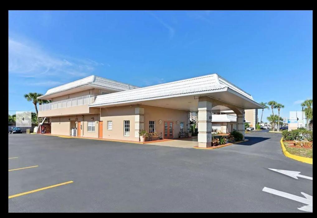 Travelodge By Wyndham Venice Venice Gardens Екстер'єр фото