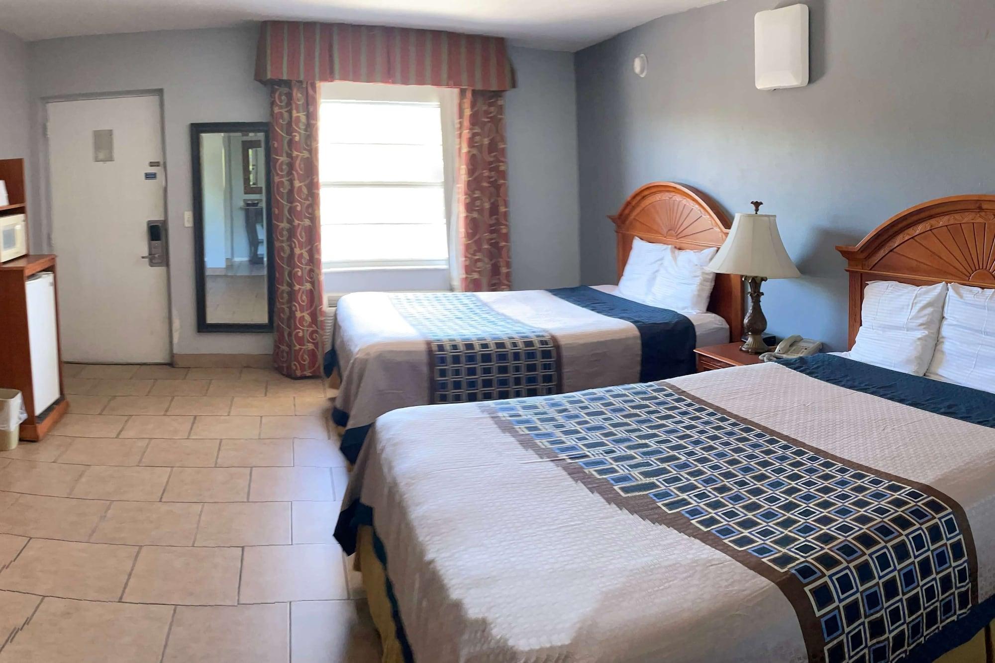 Travelodge By Wyndham Venice Venice Gardens Екстер'єр фото