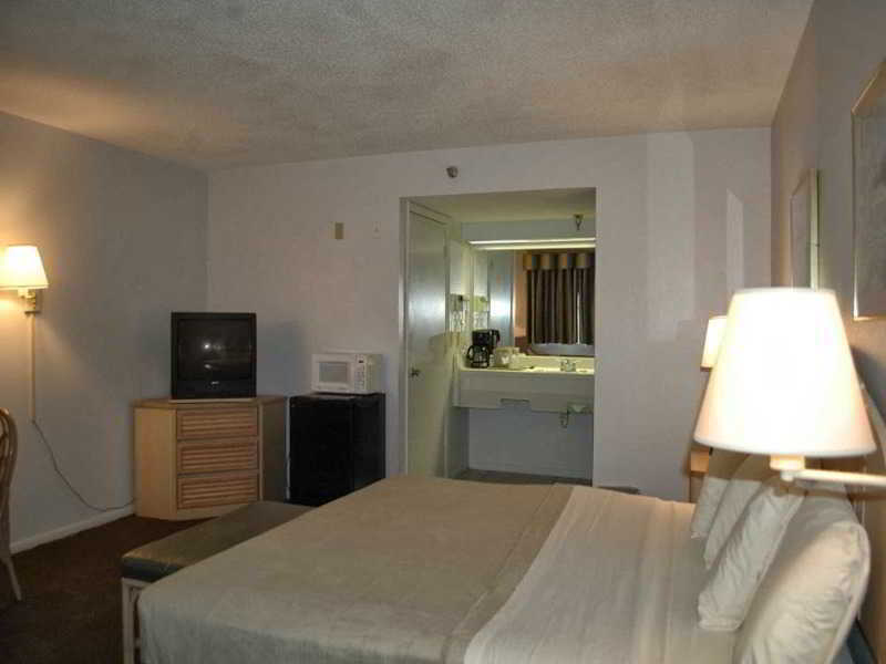 Travelodge By Wyndham Venice Venice Gardens Екстер'єр фото