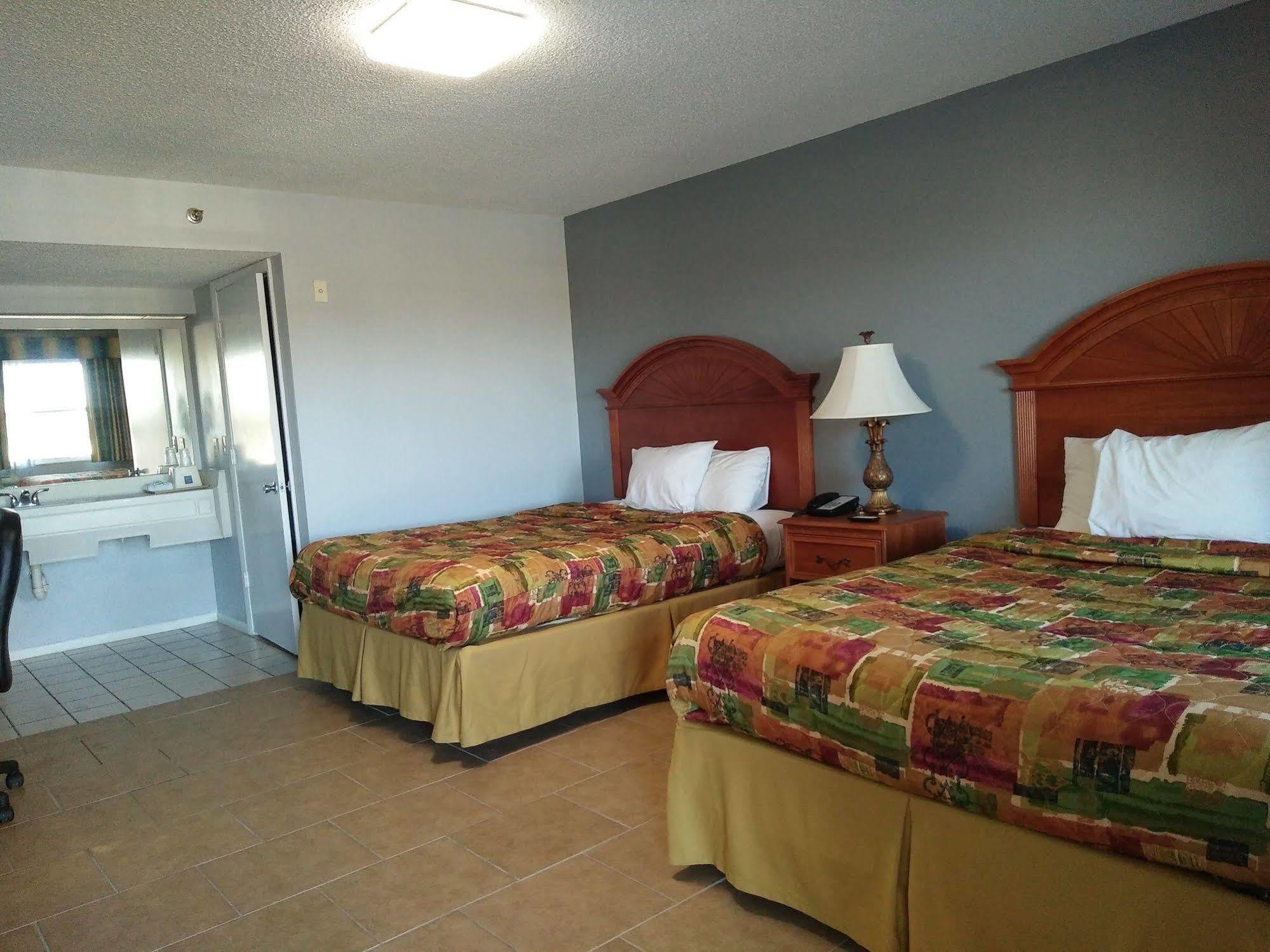 Travelodge By Wyndham Venice Venice Gardens Екстер'єр фото