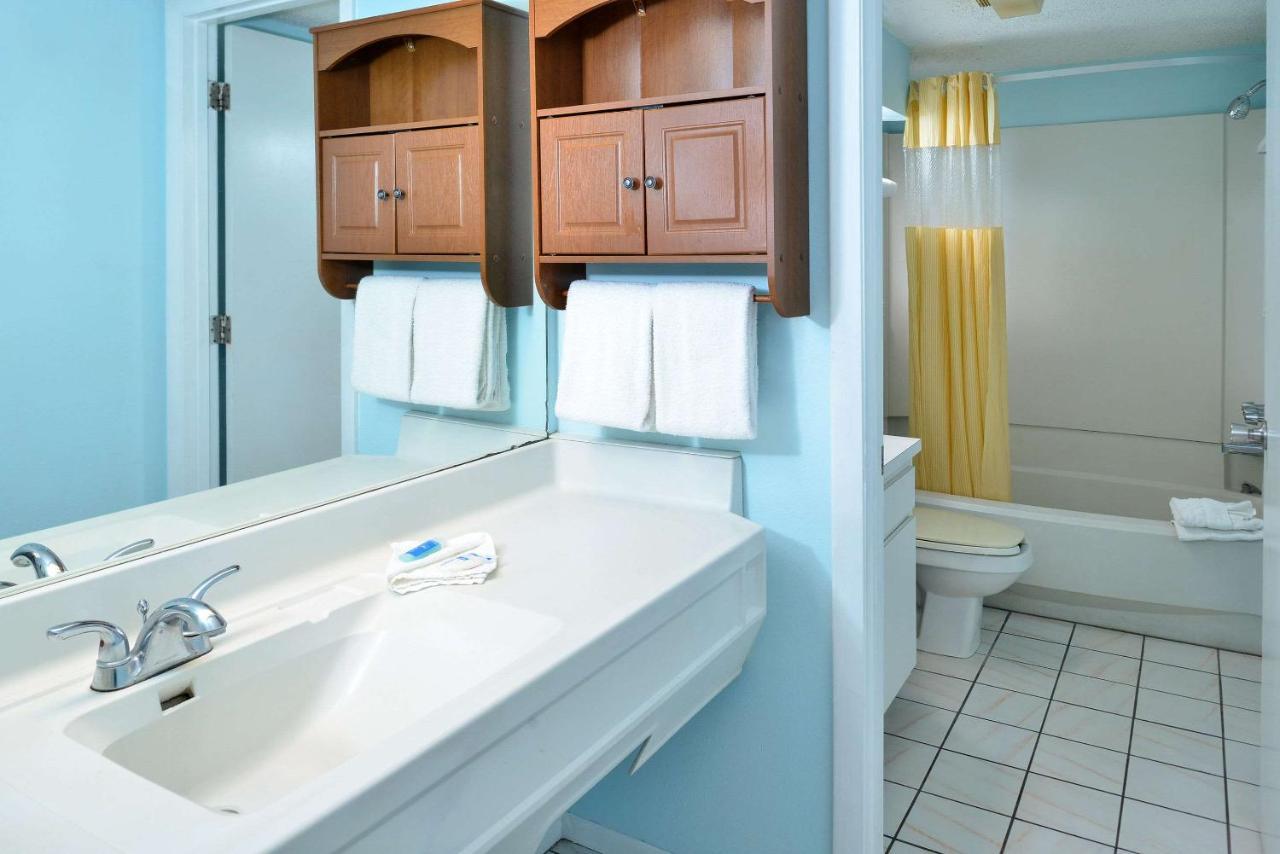 Travelodge By Wyndham Venice Venice Gardens Екстер'єр фото
